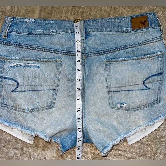 3/$25 LIKE NEW 𝑨𝒎𝒆𝒓𝒊𝒄𝒂𝒏 𝑬𝒂𝒈𝒍𝒆 Jean Shorts - Picture 12 of 15